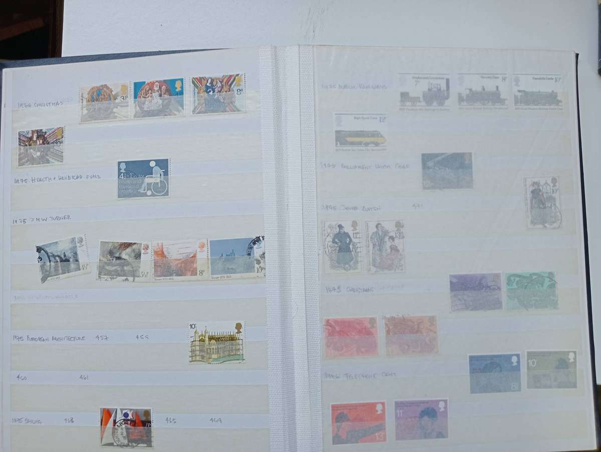 GB-MANY PAGES IN LARGE STOCK BOOK UMM QEII SETS-SOME DOUBLES ARE USED