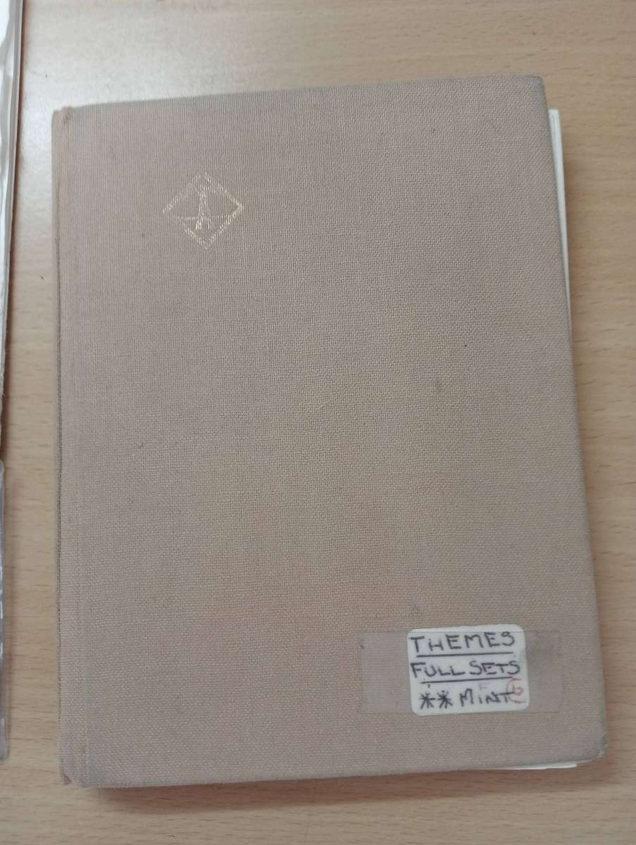 SMALL STOCK BOOK WITH UMM  THEMATIC SETS