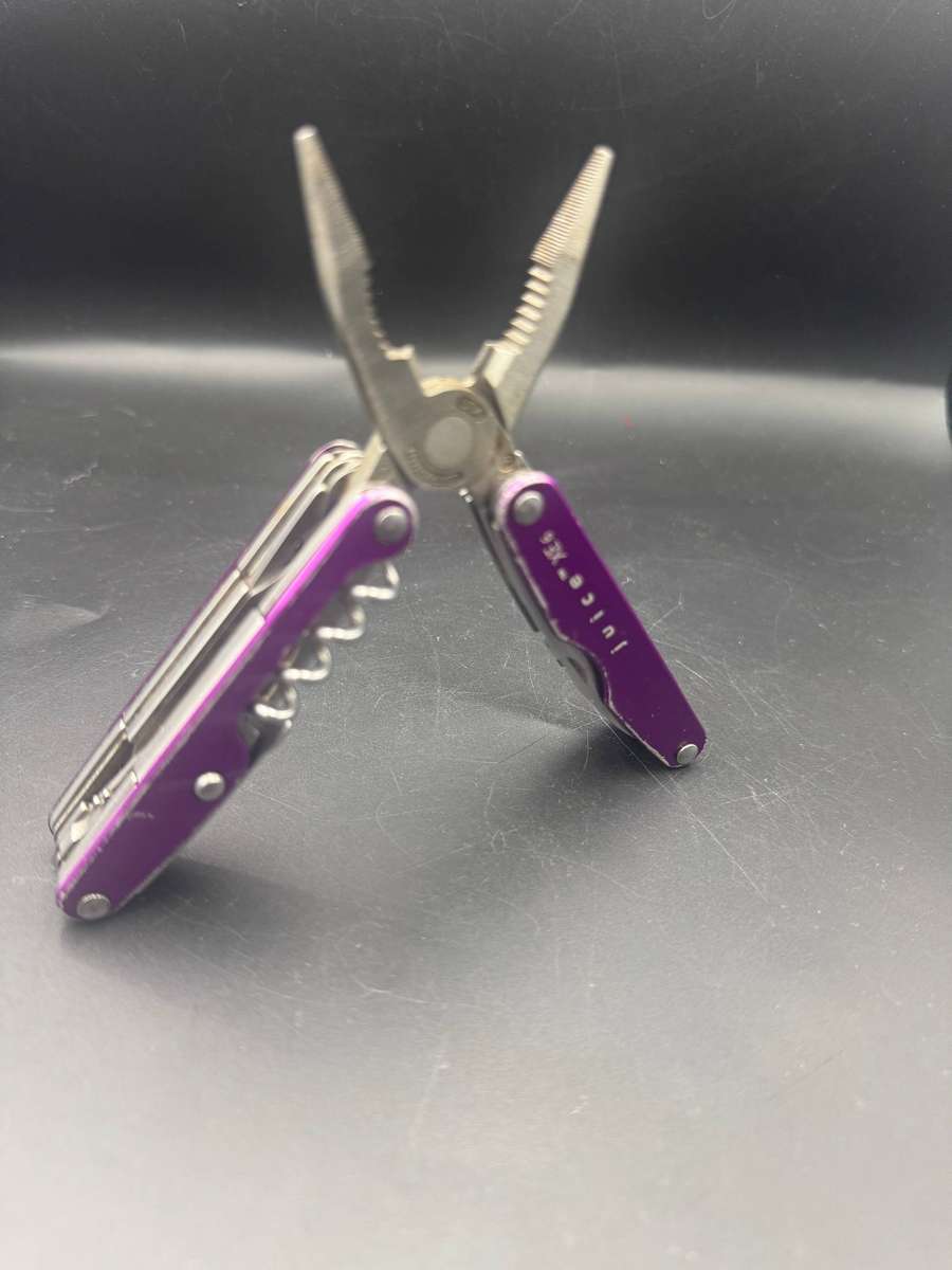 Leatherman Juice XE6 ( Damaged)