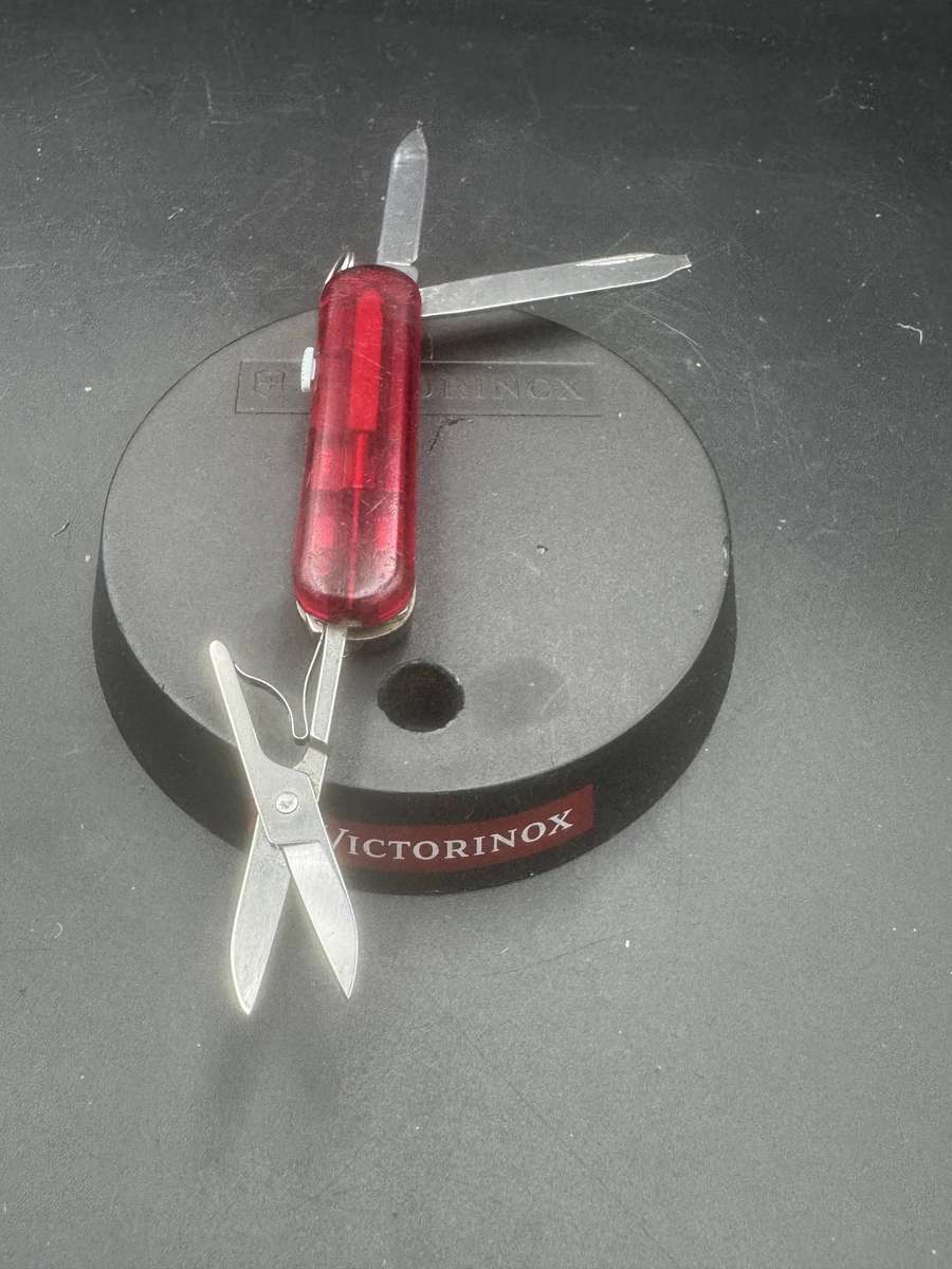 Victorinox Signature Lite - Transparent Red 58mm