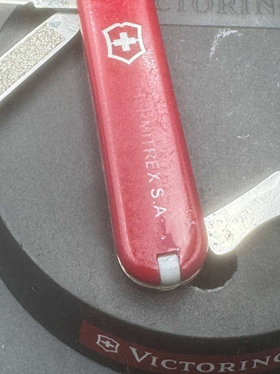 Victorinox Rally Red 58mm