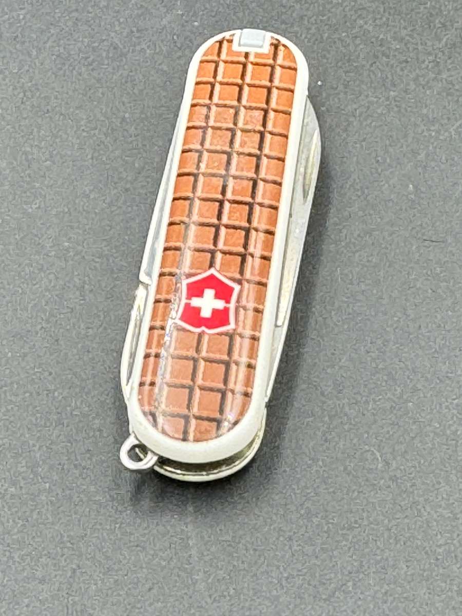 Victorinox Classic SD Swiis Chocolate