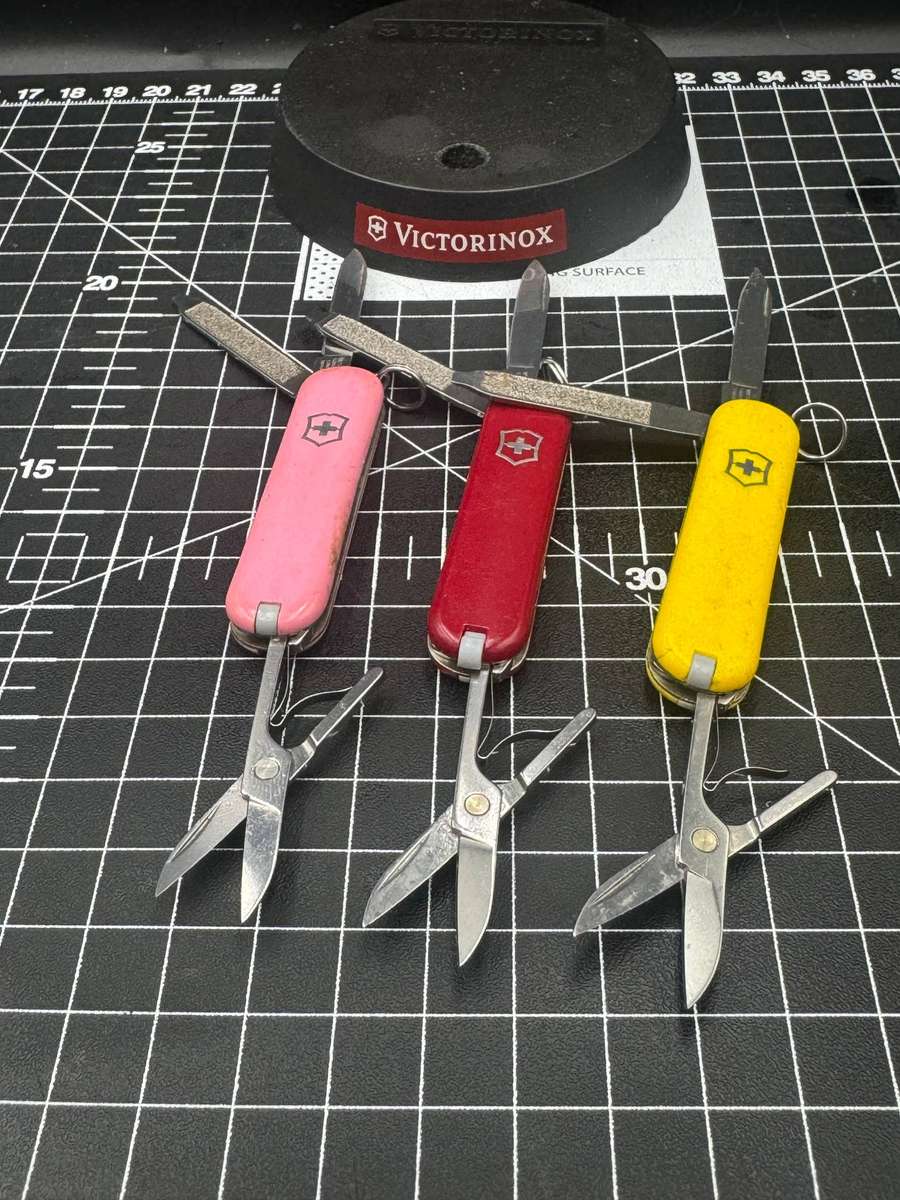 Victorinox Classic SD x 3
