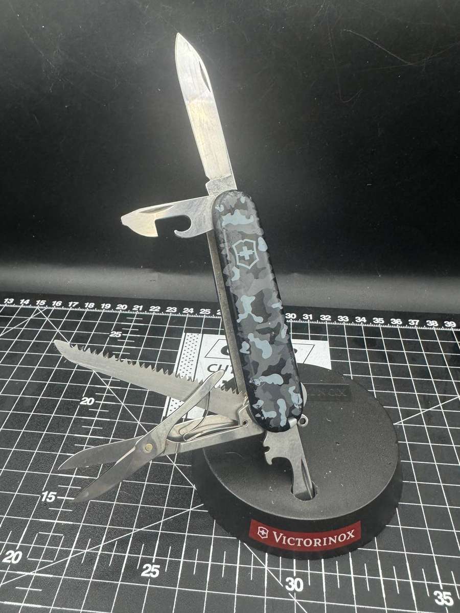 Victorinox Huntsman Camo 91mm
