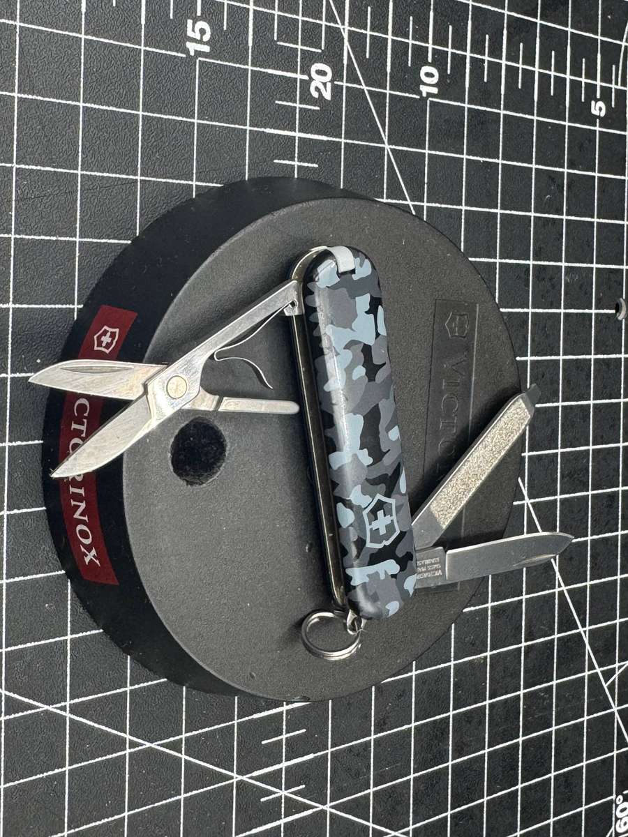 Victorinox Classic SD -Camo