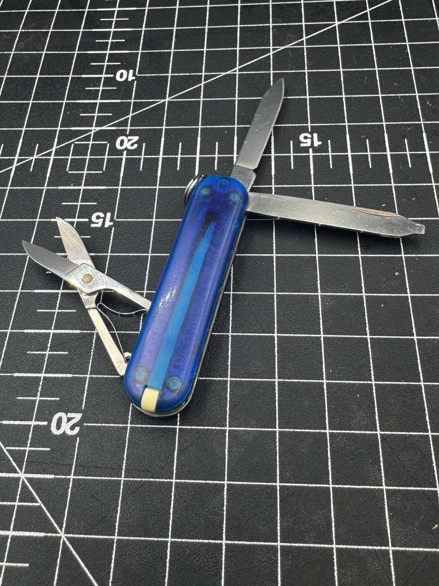 Victorinox Classic SD Trans Blue