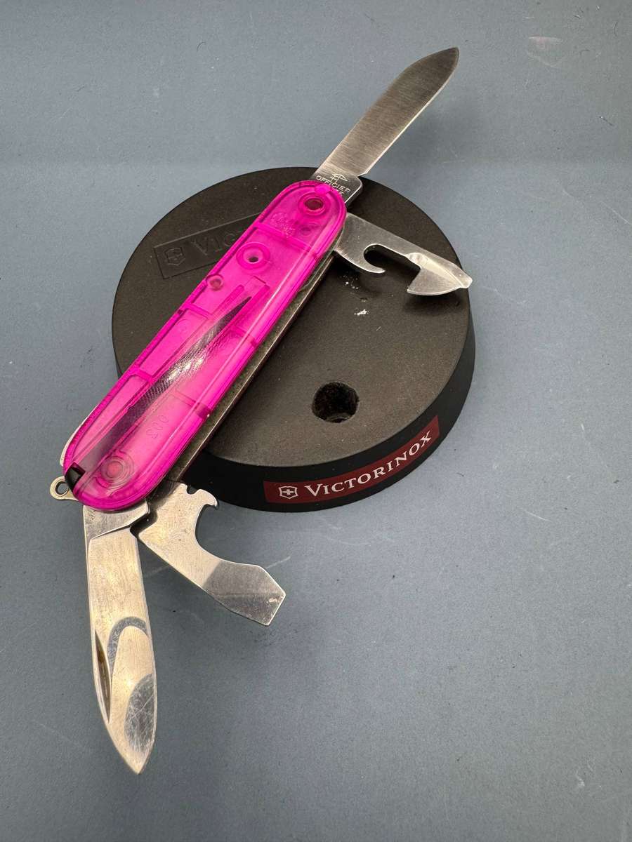 Victorinox Recruit Pink 84mm