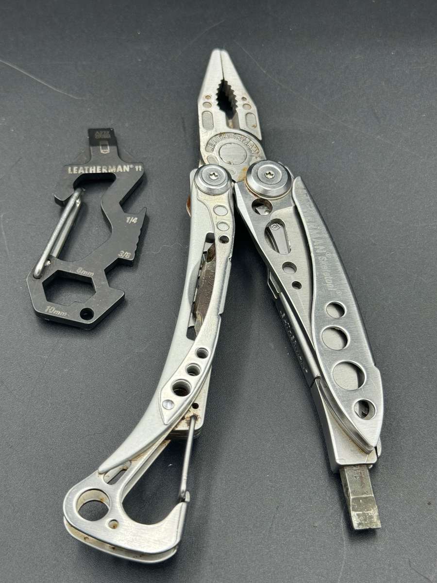 Leatherman Skeletool + TOOL