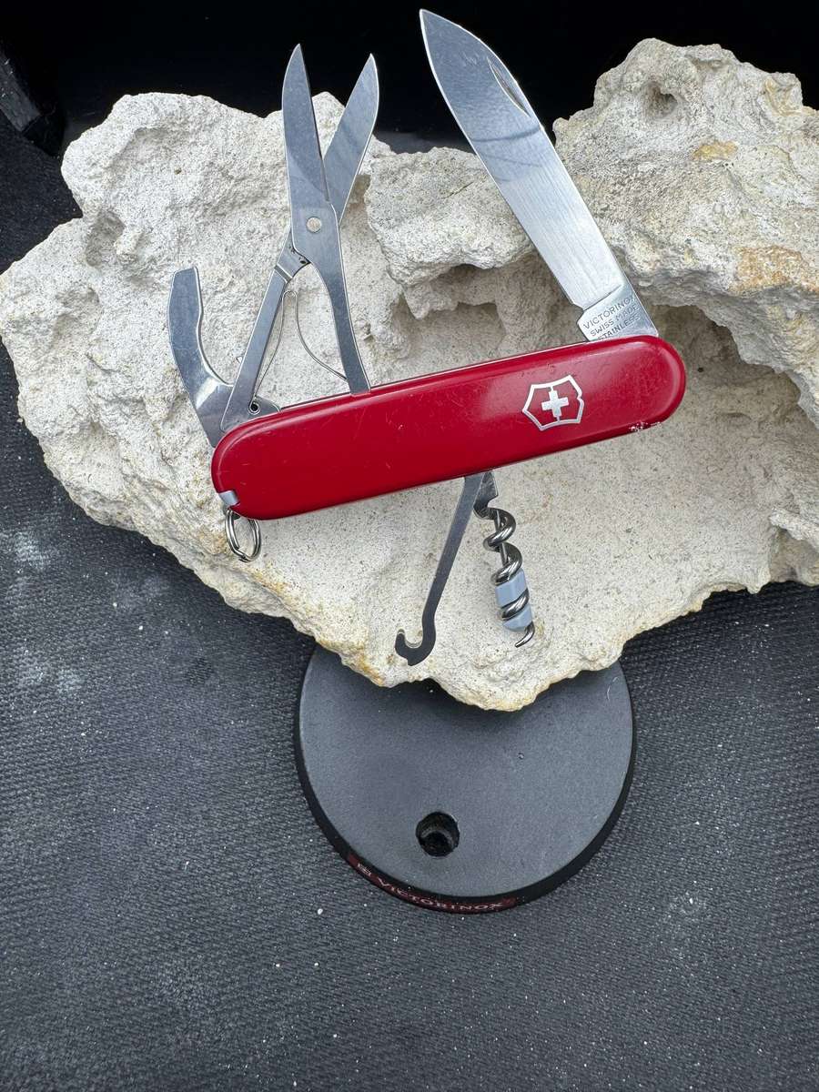 Victorinox Compact Pocket Knife - 91mm