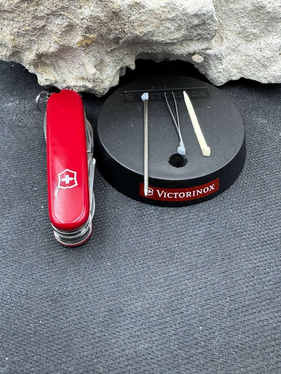 Victorinox Explorer Red 91mm