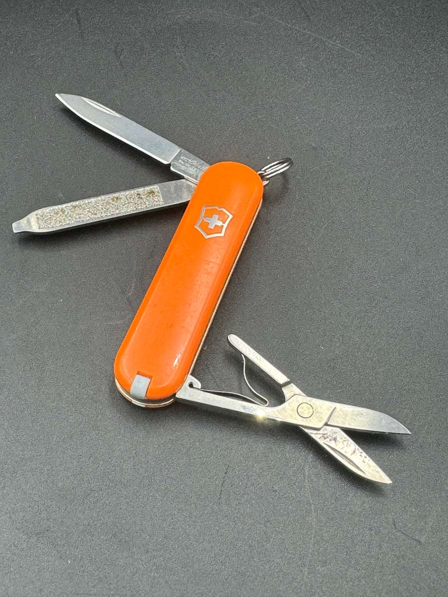 Victorinox Classic  Orange