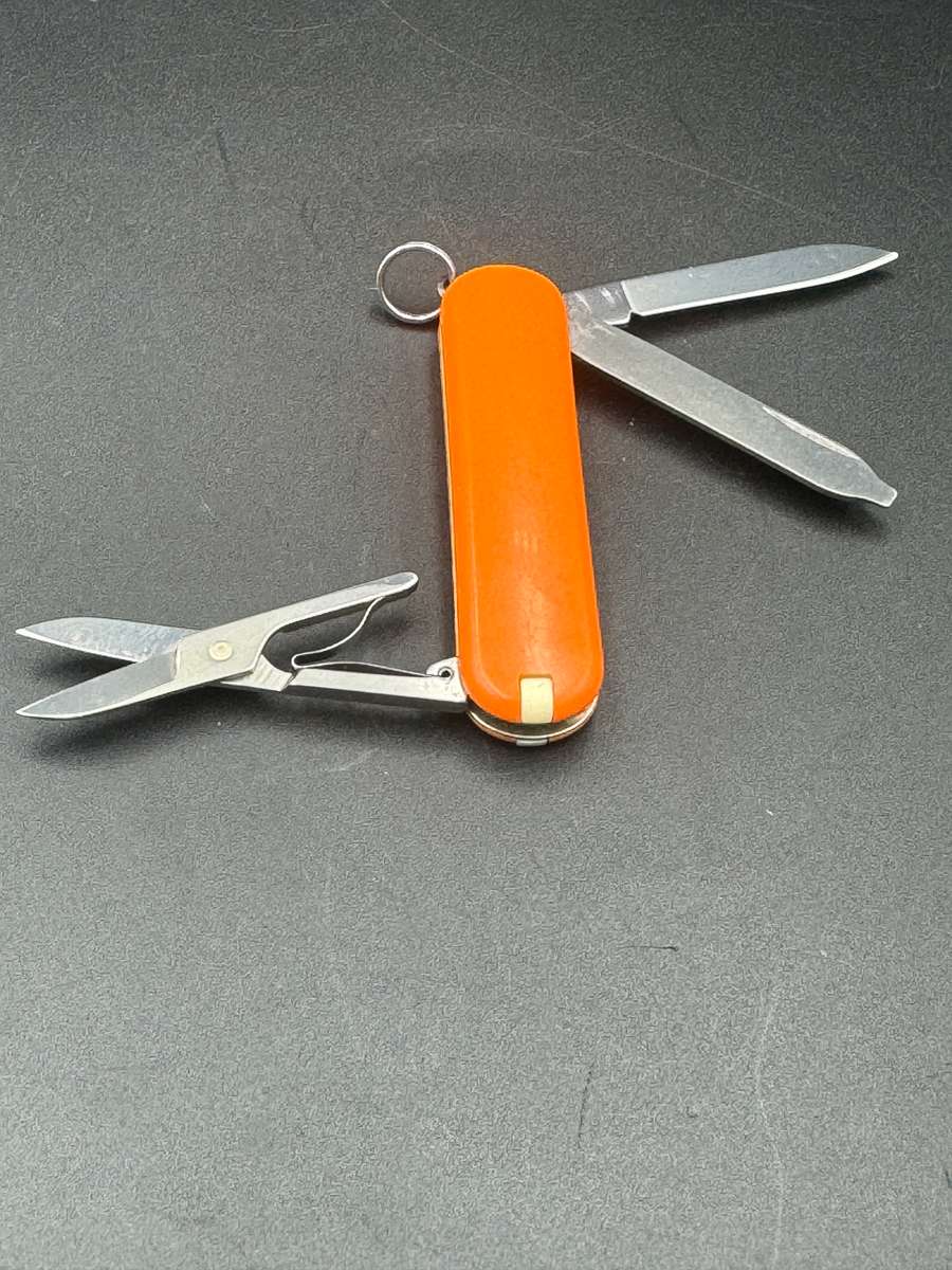 Victorinox Classic  Orange