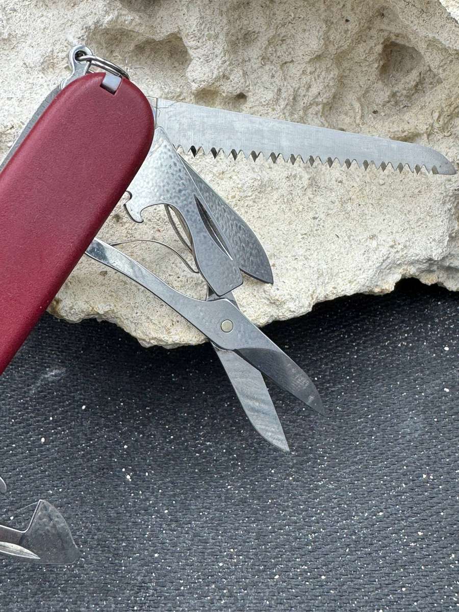 Victorinox Huntsman Eco Scale
