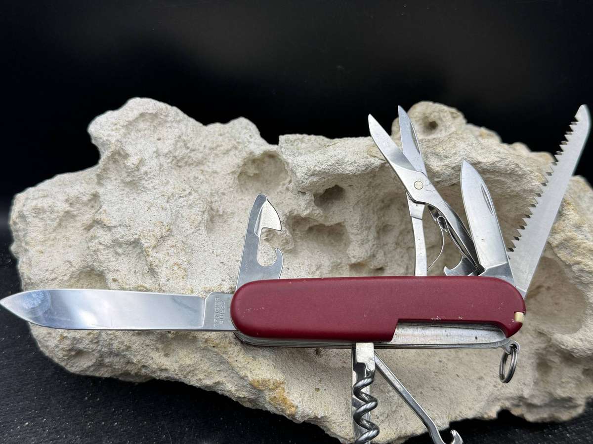 Victorinox Huntsman Eco Scale