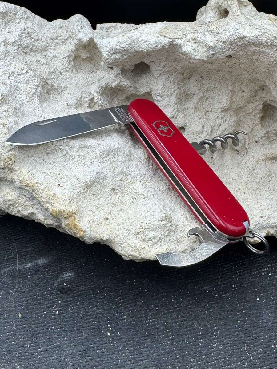 Victorinox Waiter Red 84mm