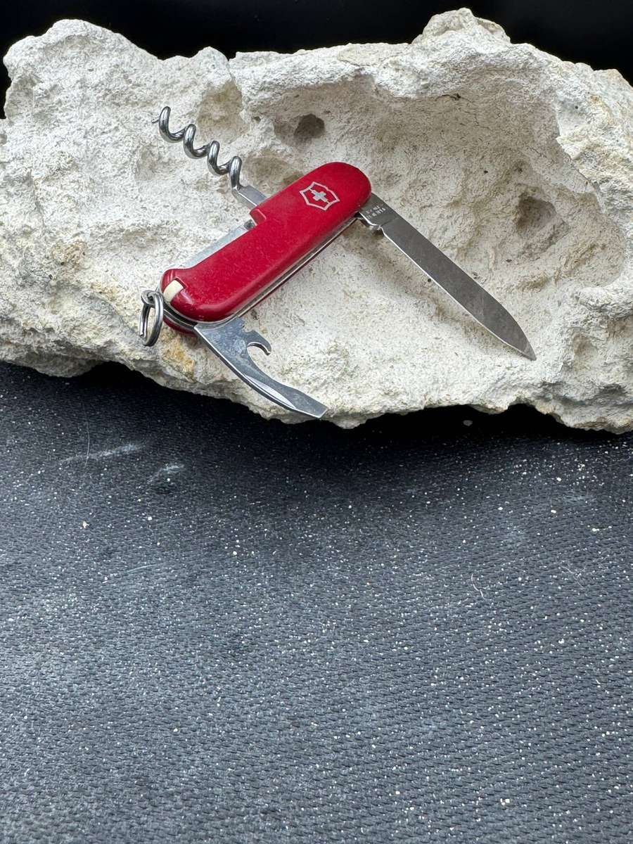 Victorinox Waiter Red 84mm