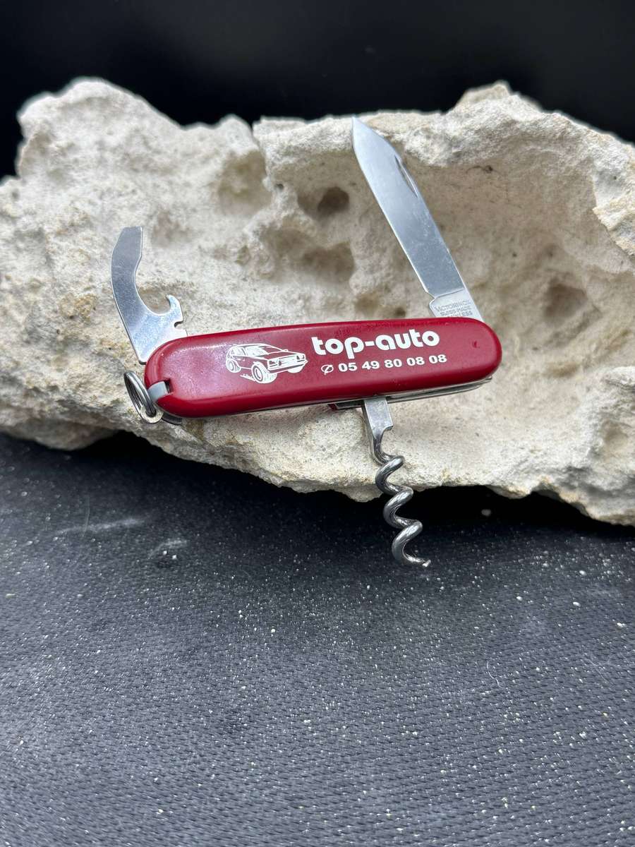 Victorinox Waiter Red 84mm