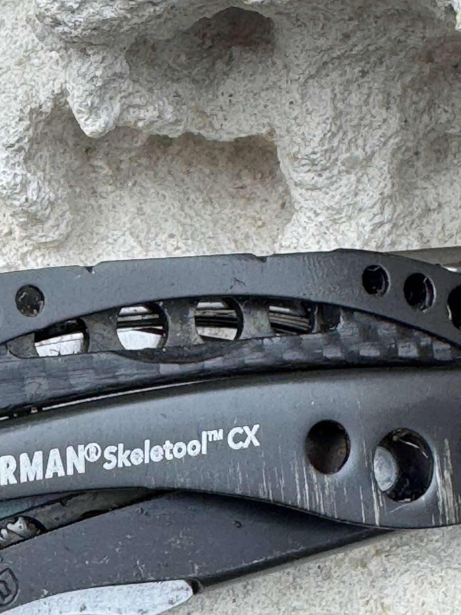 Leatherman Skeletool CX Carbon Fiber