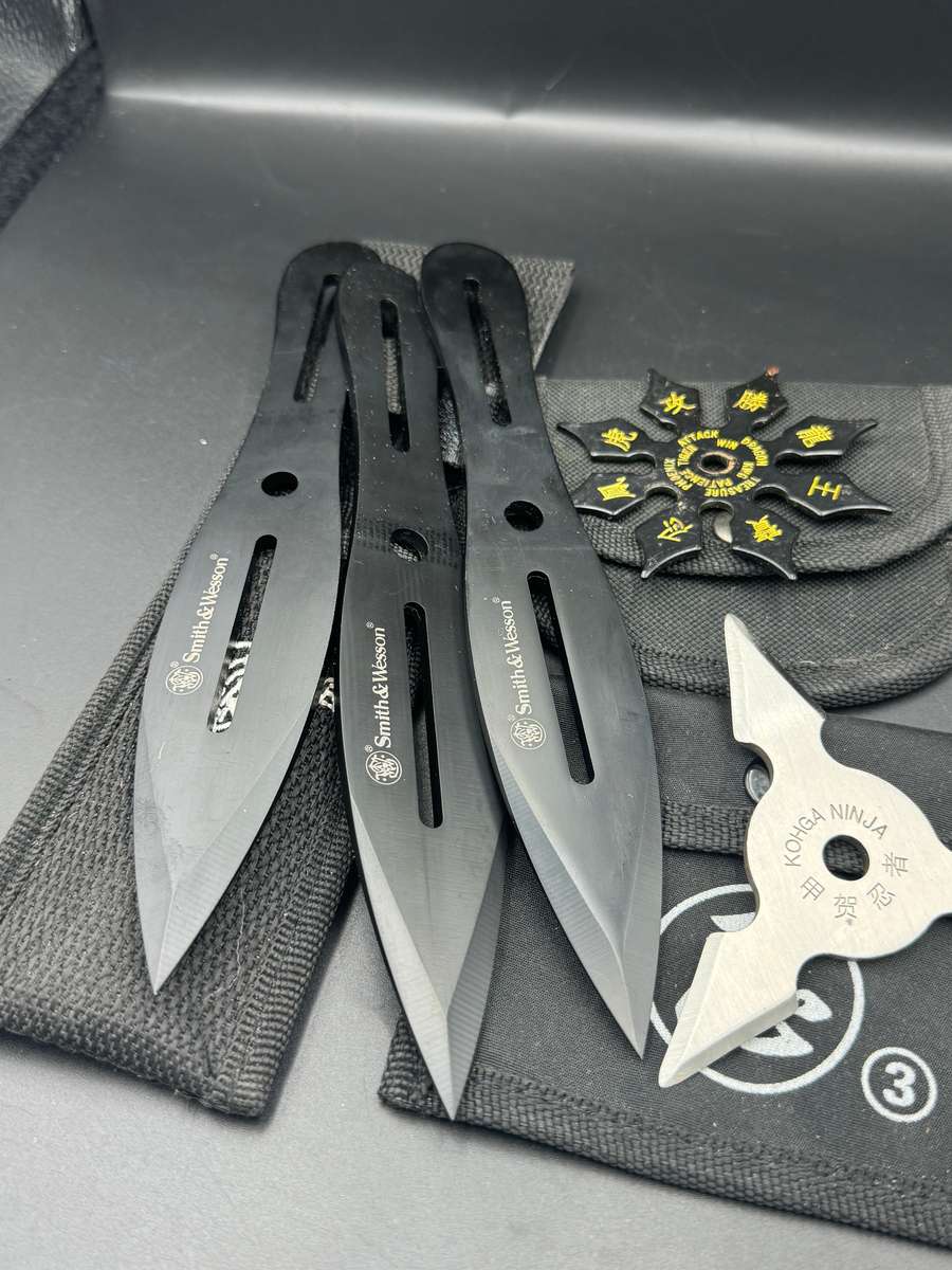 Smith and Wesson Throwing Knives