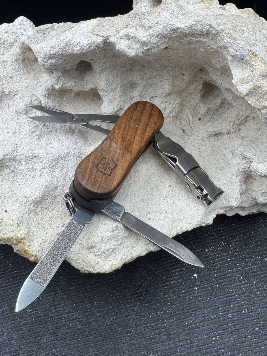 Victorinox  Nail Clipper 58 WOOD  65mm