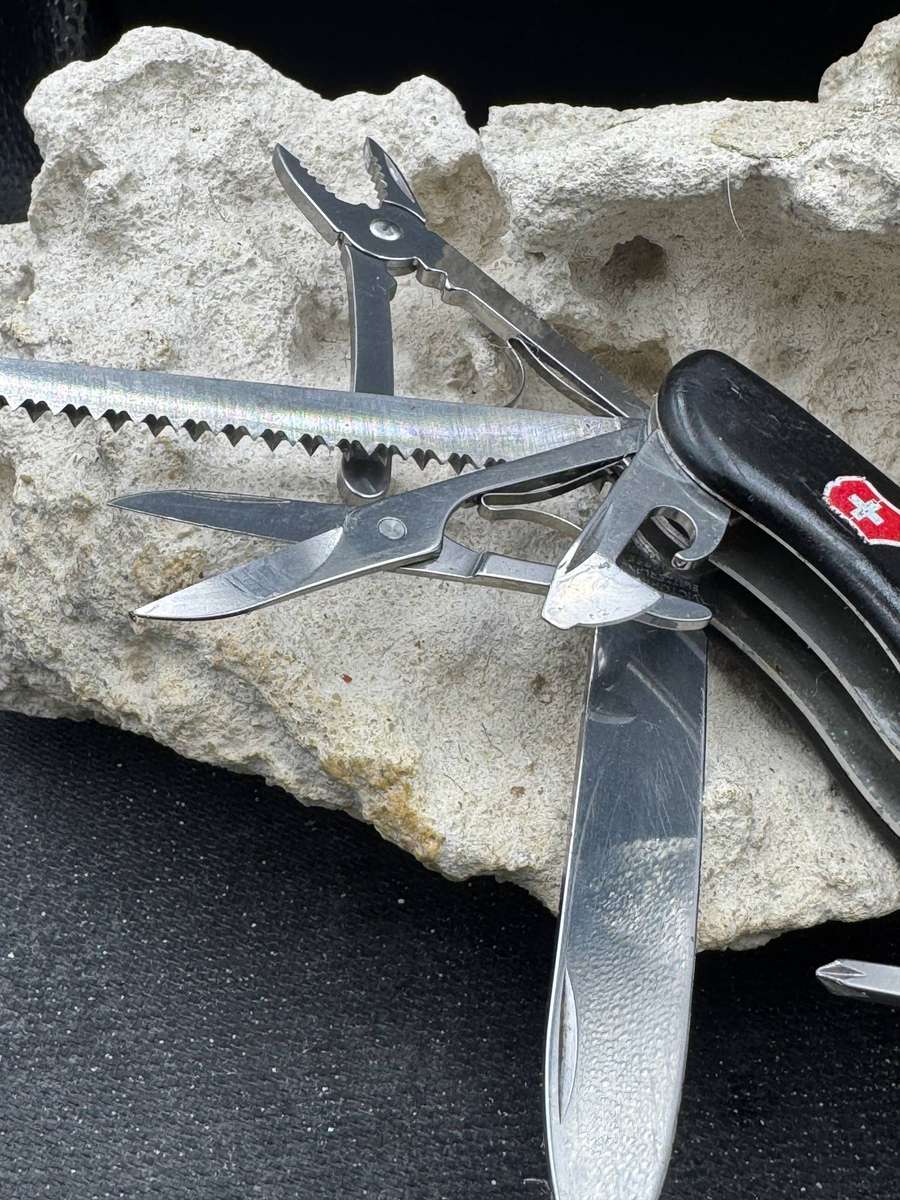 Victorinox Hercules Black  111mm