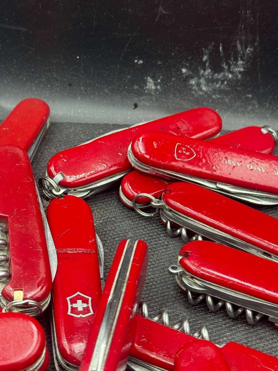 Victorinox Job Lot ( 25  knives)