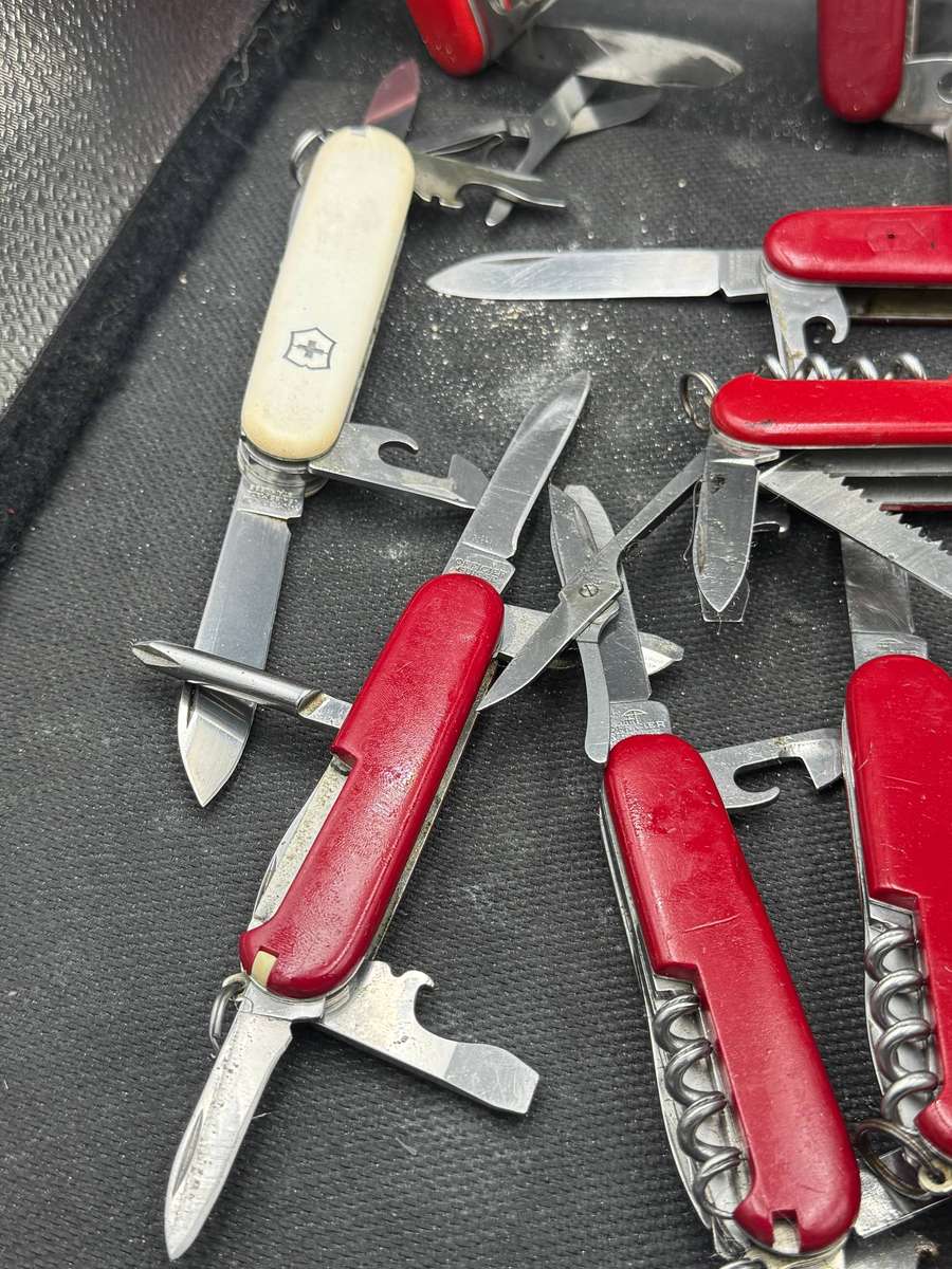 Victorinox Job Lot ( 25  knives)