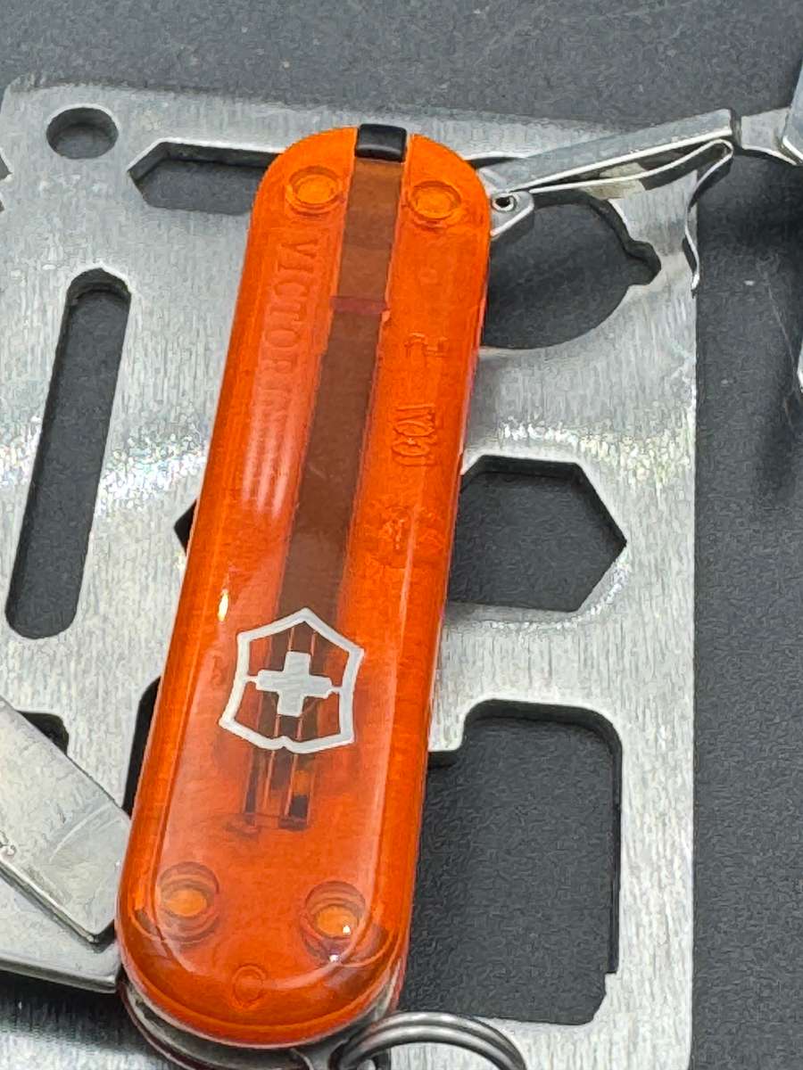 Victorinox Classic Colours ORange Dream 58mm