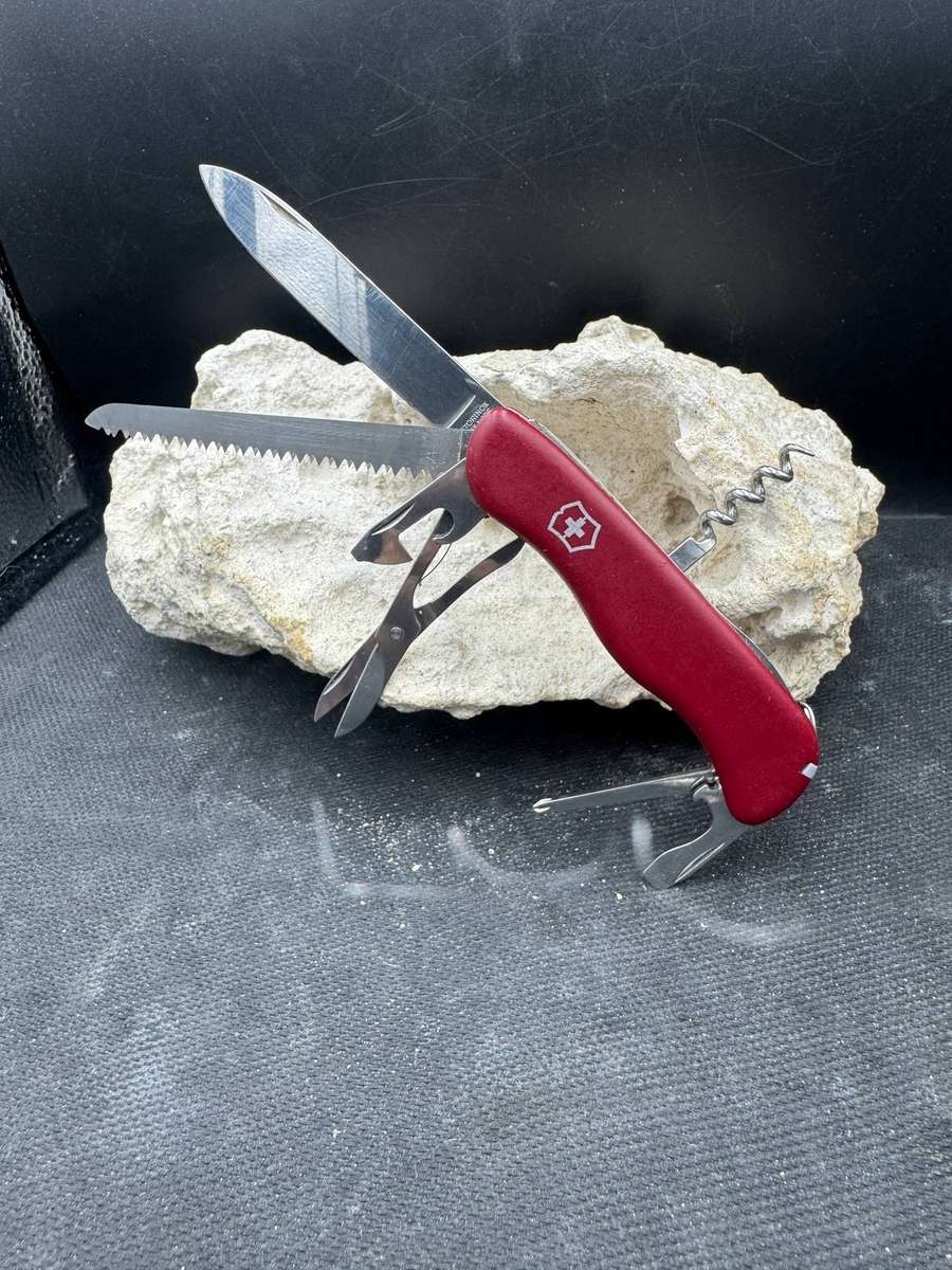 Victorinox Outrider  Lock Red 111mm