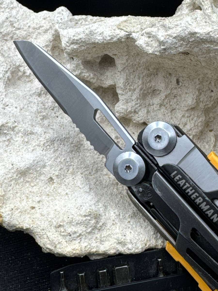 Leatherman Signal