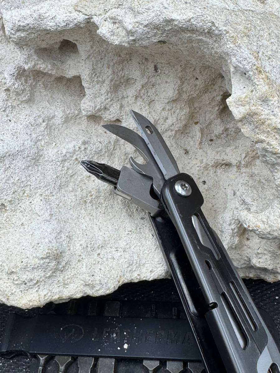 Leatherman Signal
