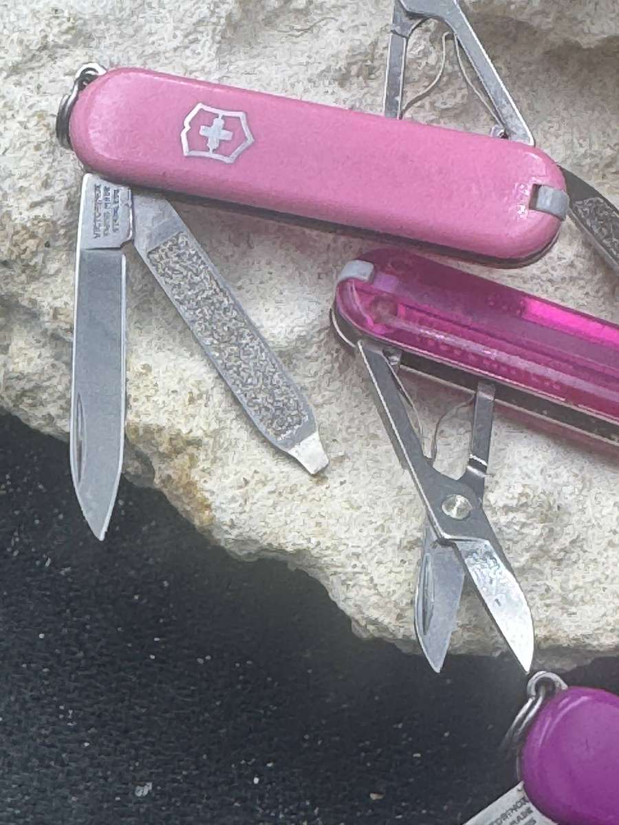 Victorinox Classic Pretty in Pink  x 3