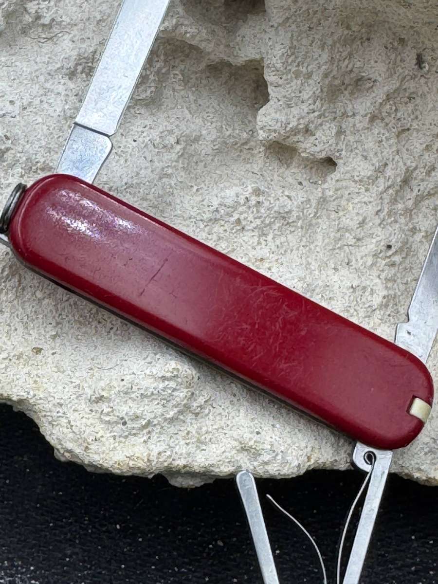 Victorinox Ambassador 74mm ( discontinued model )