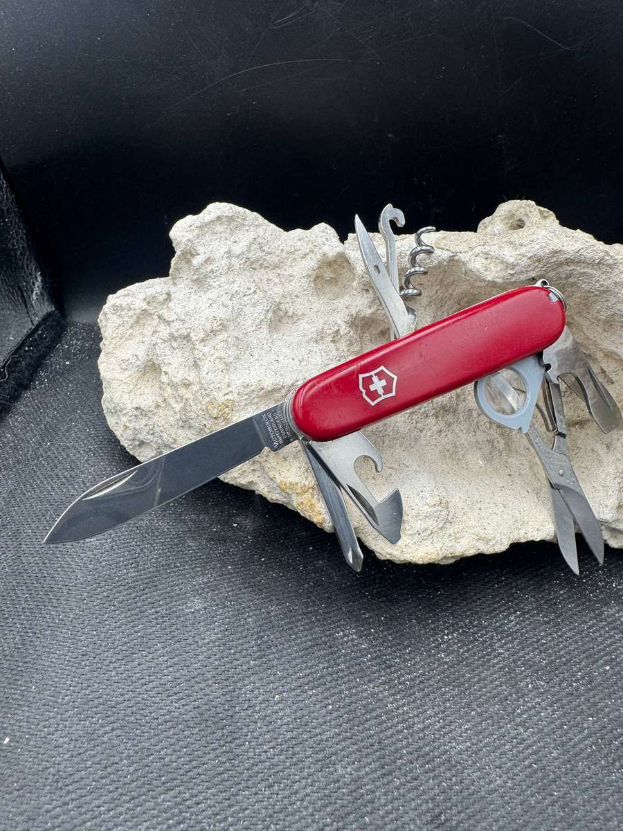 Victorinox Explorer  Red 91mm