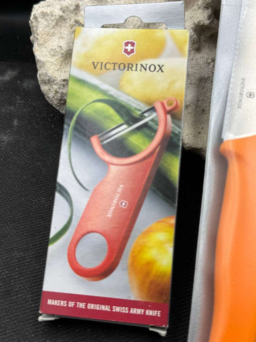 Victorinox 3 Piece set + Peeler