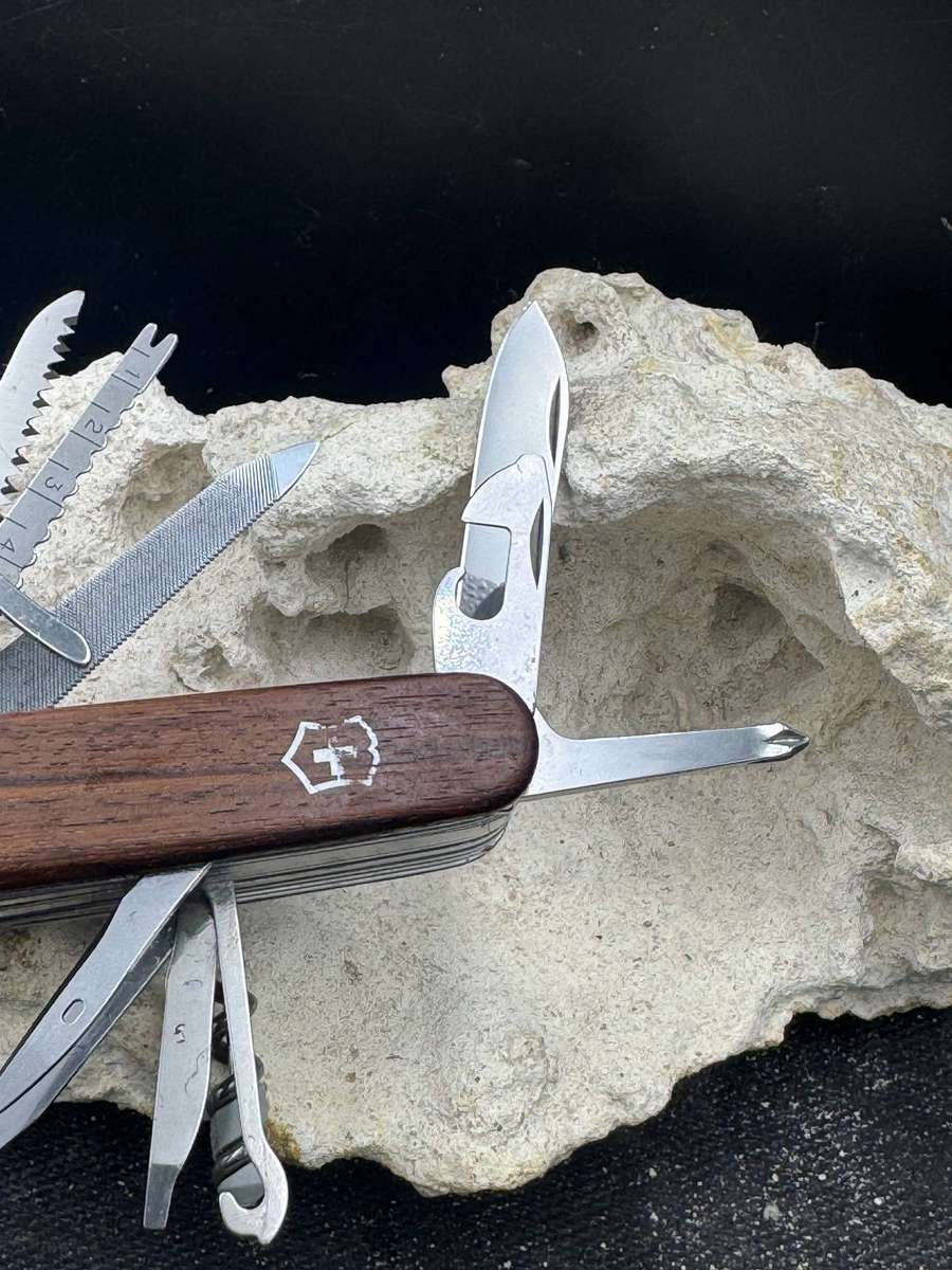 Victorinox Swiss Champ