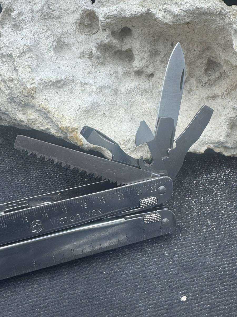 Victorinox Swiss Tool