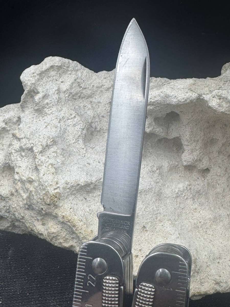 Victorinox Swiss Tool