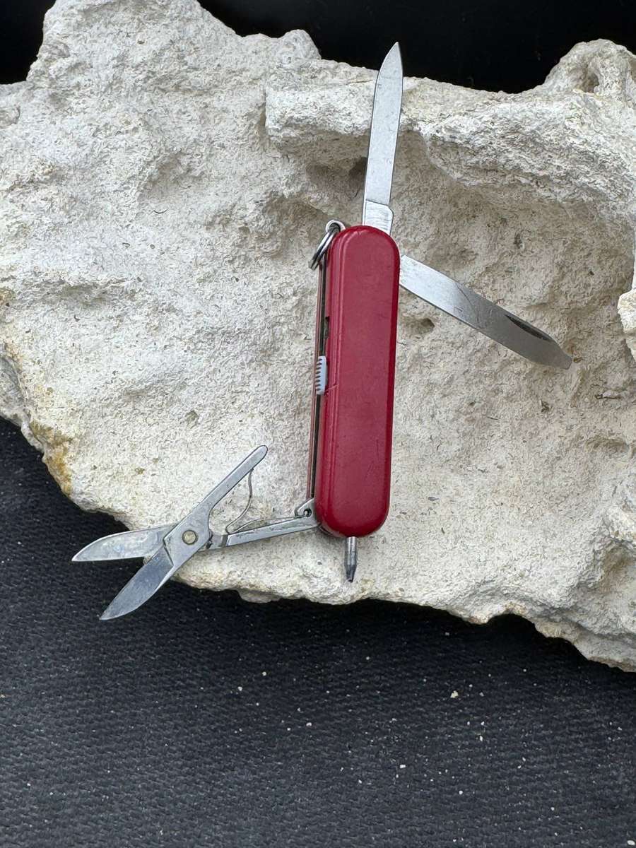 Victorinox Signature Lite