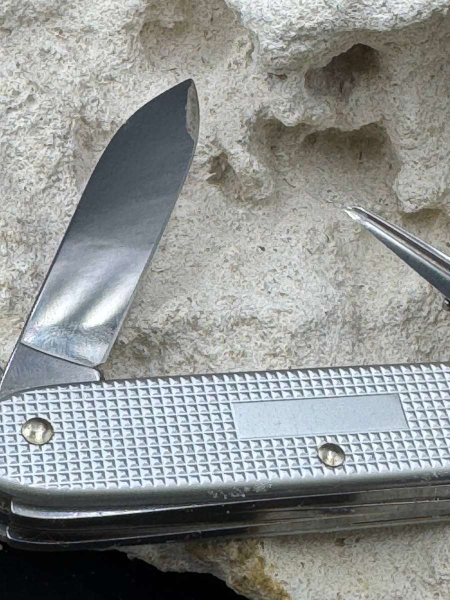 Victorinox Pioneer X w/Scissor Alox Silver 93mm