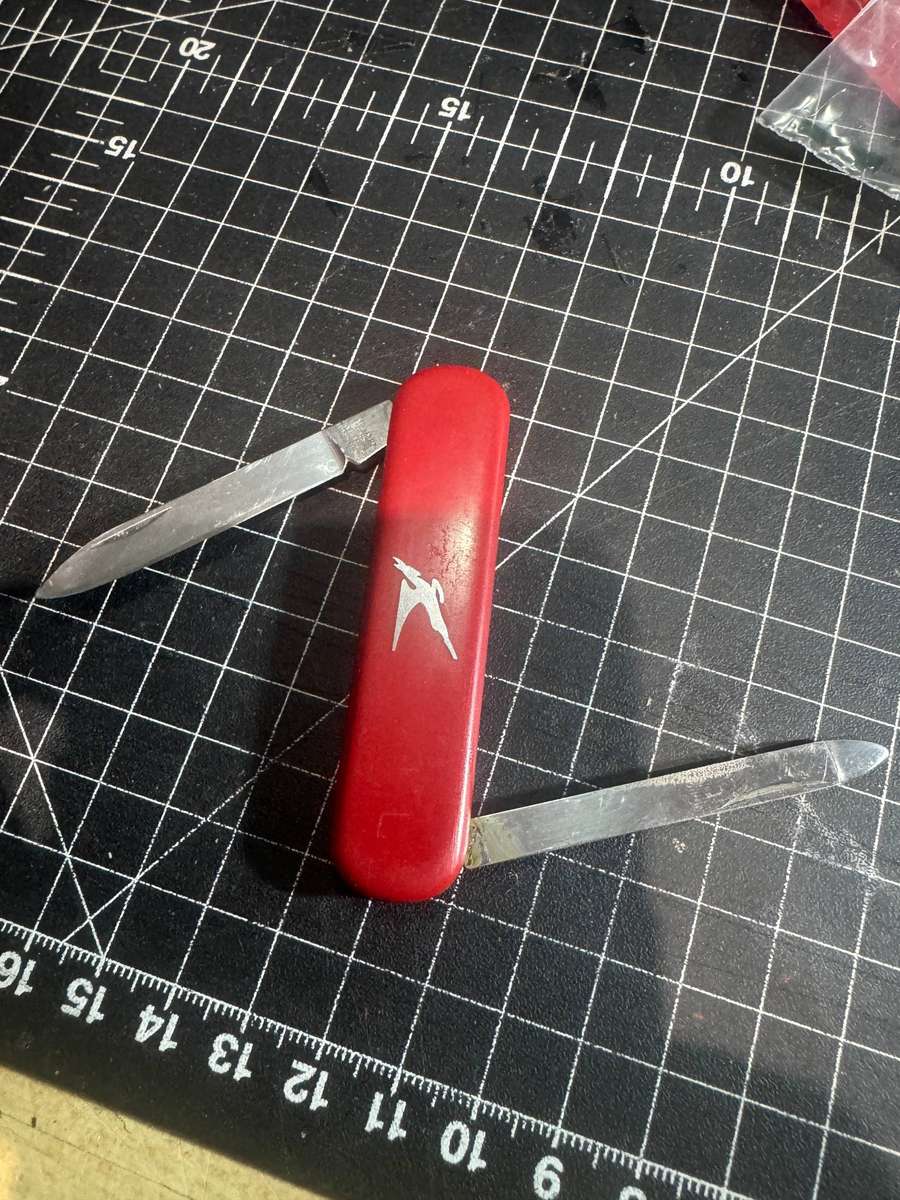 Victorinox Escort 74mm ( Rare )