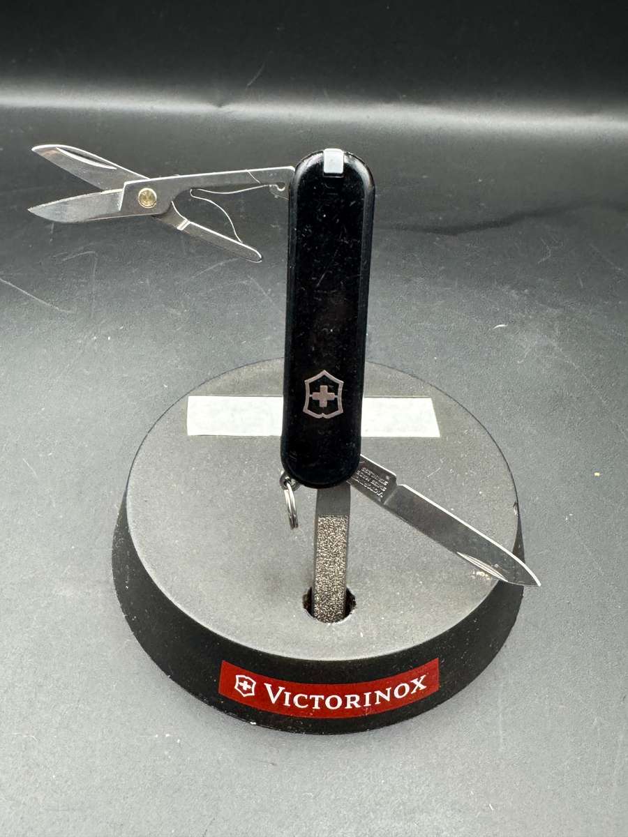 Victorinox Classic SD