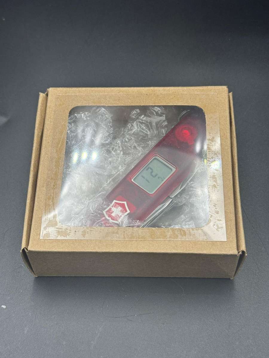 Victorinox Taveller ( Altimeter + Thermometer )