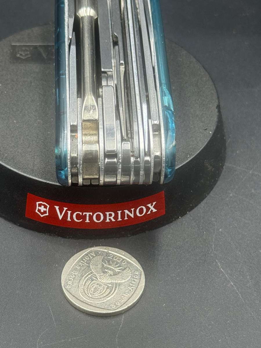 Victorinox CyberTool L With Fold-Out Bit Case - Transparent Aqua , 91mm