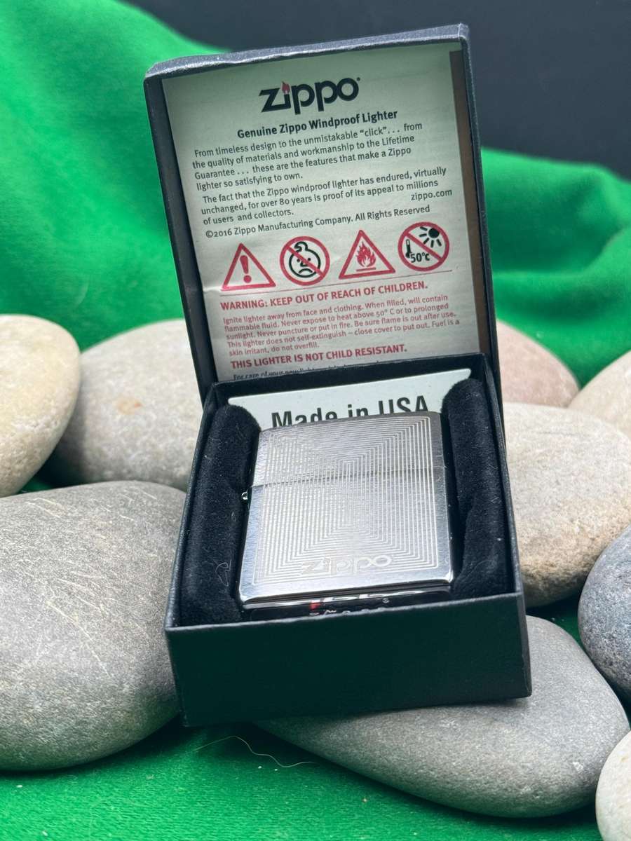 Zippo 29920 - Straight Line Design Lighter - Zippo 29920