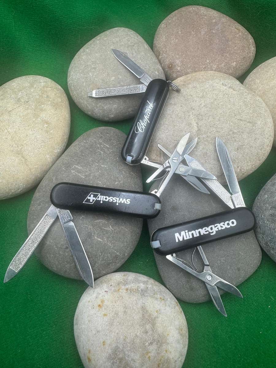 Victorinox Classic  x 3 BLACK