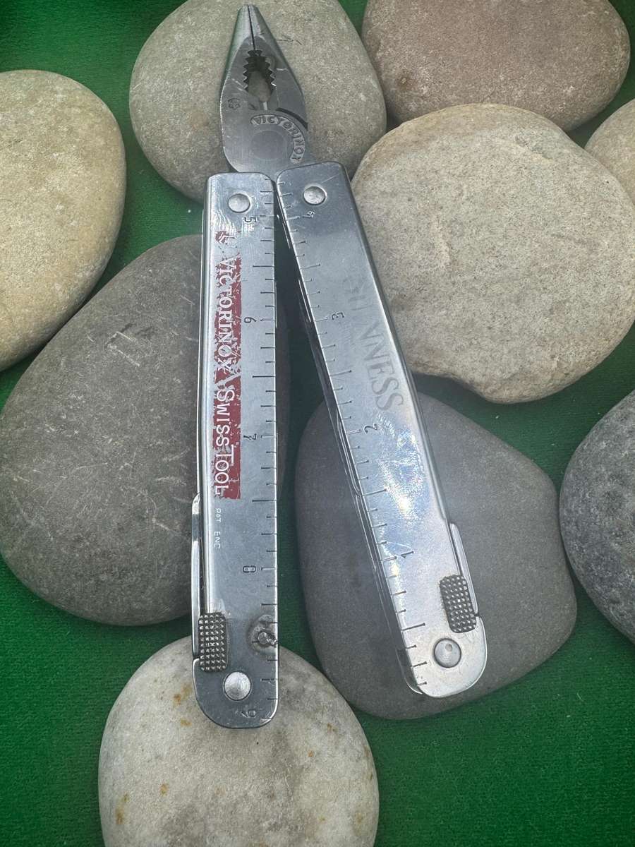 Victorinox  Multitool