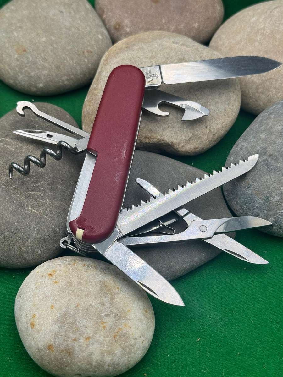 Victorinox Huntsman Eco Scale