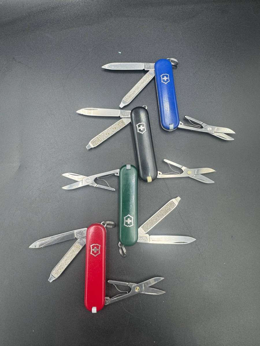 Victorinox Classic SD x4