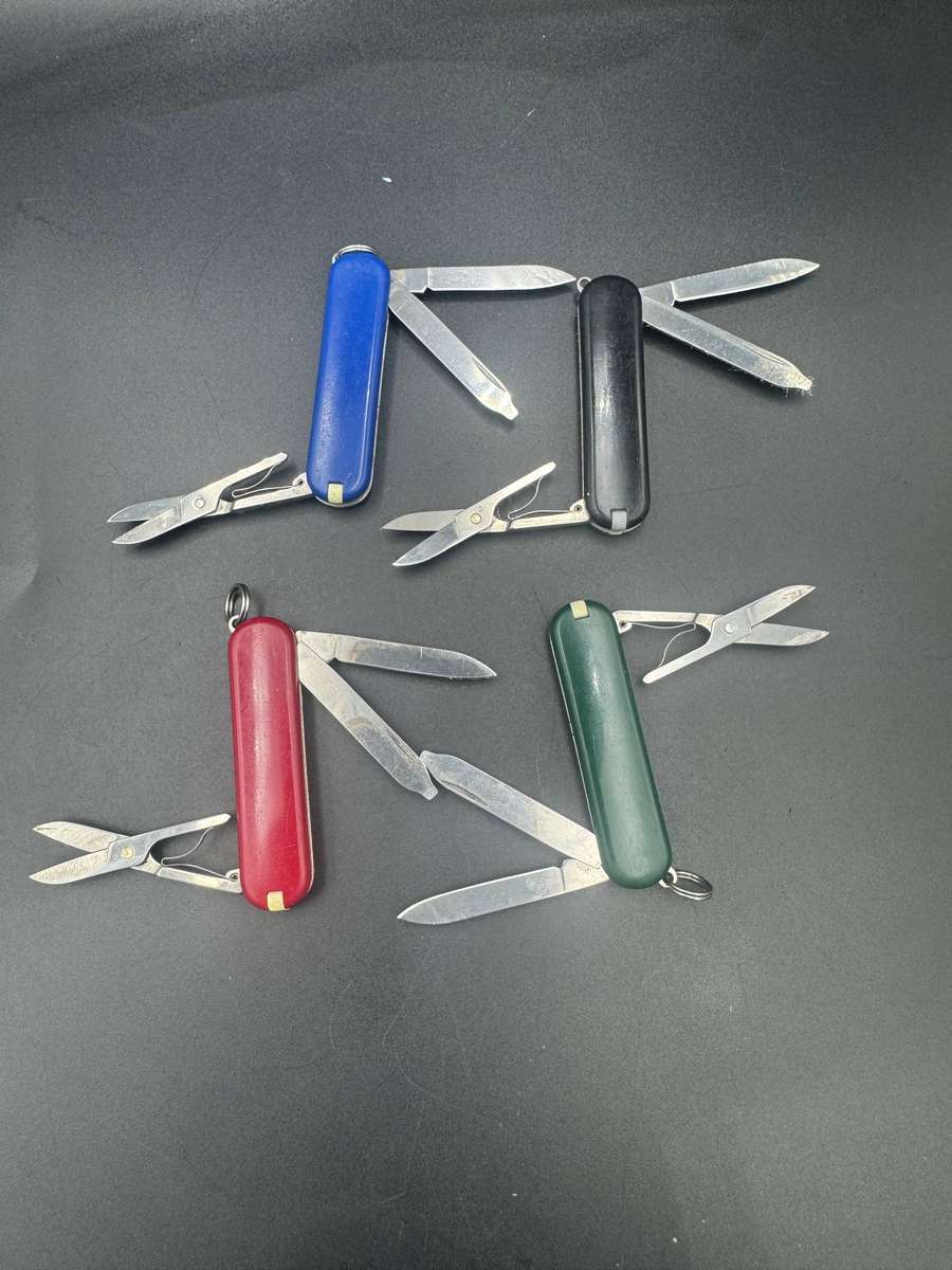 Victorinox Classic SD x4